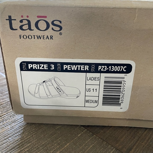 Taos Sandles, Style is Prize 3, color pewter, size 11 - Picture 4 of 4